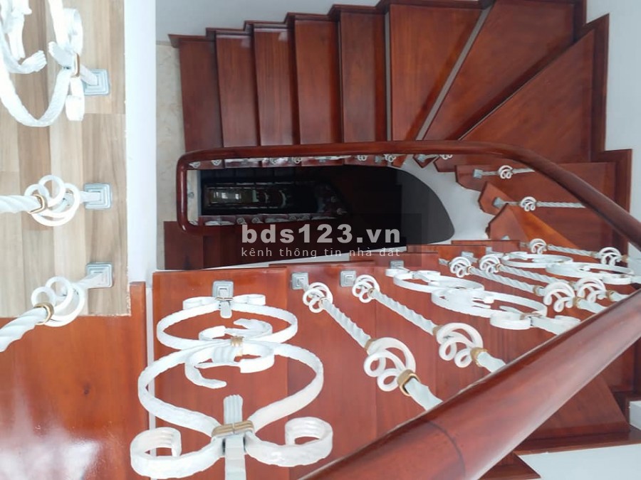 Bán nhà mới xây 73m2 x 6 tầng thang máy phố Vân Hồ 3, view Công Viên giá 11,5 tỷ. LH 0912442669
