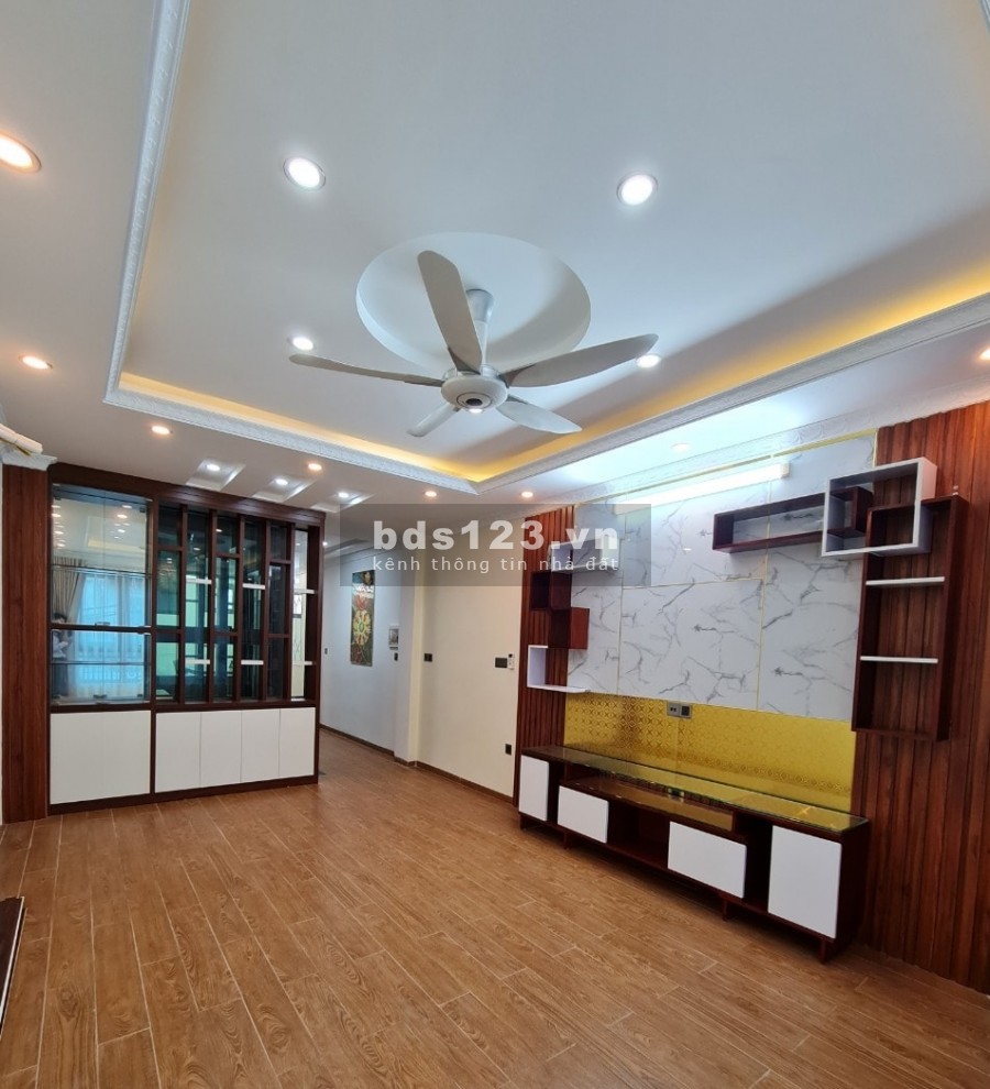 NHÀ ĐẸP THANG MÁY LÔ GÓC ÔTÔ THÔNG, 50m2, 6 tầng, MT4.5m hơn 5 tỷ. 0977.611.089