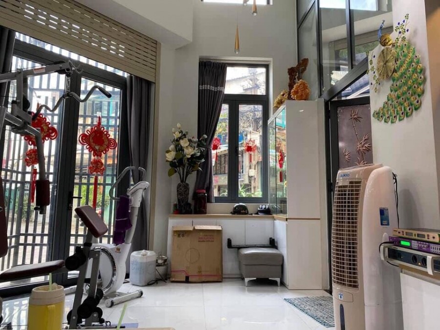BÁN GẤP NHÀ ĐẸP LUNG LINH Ngang 10m, Lô Góc 2 mặt tiền, 5 Tầng, 75m2, 12 Tỷ.