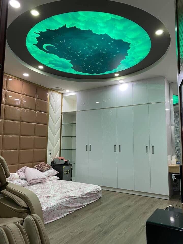 BÁN GẤP NHÀ ĐẸP LUNG LINH Ngang 10m, Lô Góc 2 mặt tiền, 5 Tầng, 75m2, 12 Tỷ.
