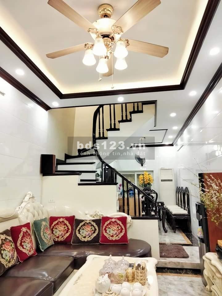 Nhà siêu rẻ Bằng Liệt 30m2 x 4 tầng, chỉ 2.35 tỷ