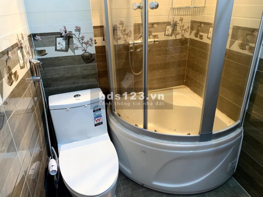 Bán nhà 5 tầng +1 tum cách 20m ra đường Lĩnh Nam, Hoàng Mai, 3.15 tỷ