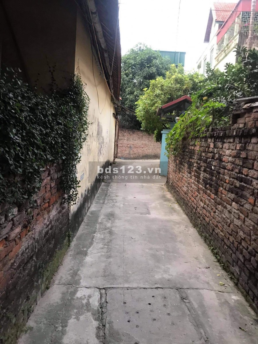 Tầm tài chính 1,2 tỷ có ngay lô đất Trâu Quỳ đường rải nhựa . Lh : 0964167063.