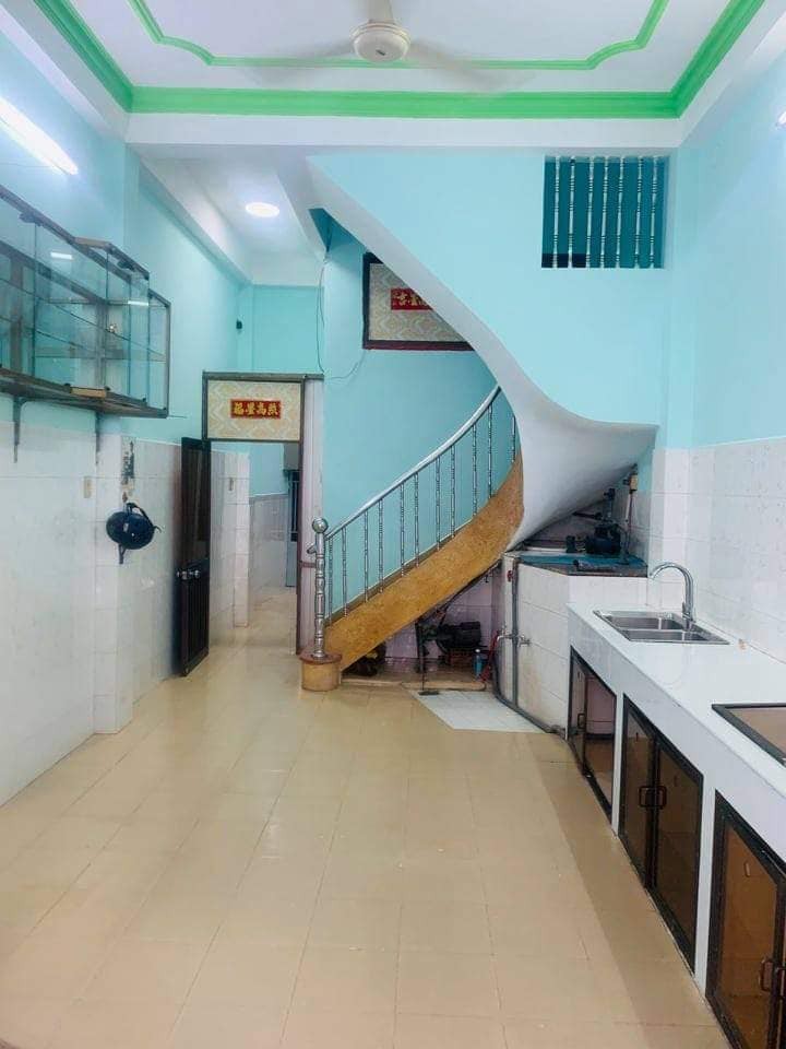 Bán nhà 2 hẻm xe tải tránh Âu Cơ Phường 9 Tân Bình 38m2 4 lầu 7.2 tỷ
