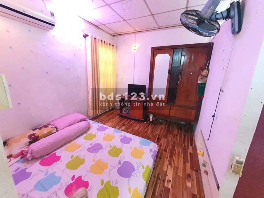 Cần bán nhà cách HXH 10m CMT8,Tân Bình 35m2 giá nhỉnh 2,8 tỷ siêu hiếm.