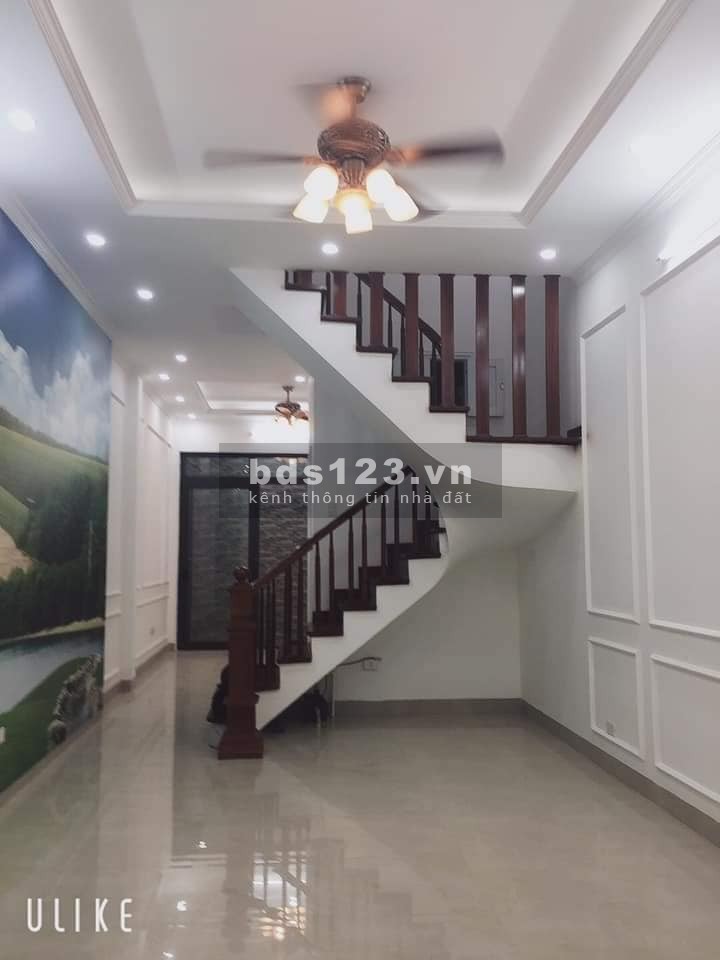 TỪ LIÊM BÁN NHÀ 50M RA HỒ NGÕ BA GÁC TẶNG 100% NỘI THẤT.