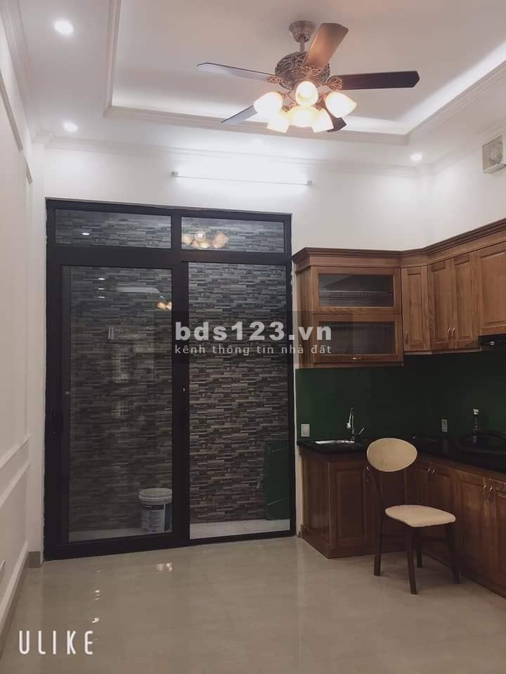 TỪ LIÊM BÁN NHÀ 50M RA HỒ NGÕ BA GÁC TẶNG 100% NỘI THẤT.