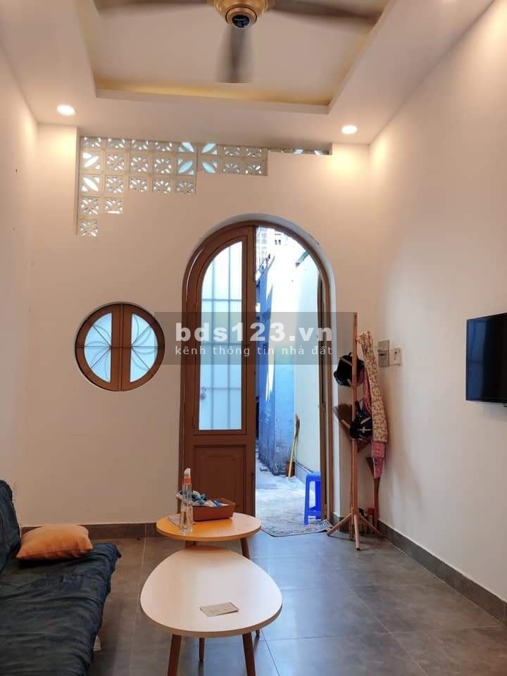 Bán nhà BTCT Bùi Thị Xuân, Tân Bình 30m2 giá nhỉnh 3.9 tỷ