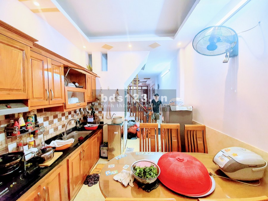 Bán nhà phố Nam Dư 38m2 5 tầng oto đỗ cửa