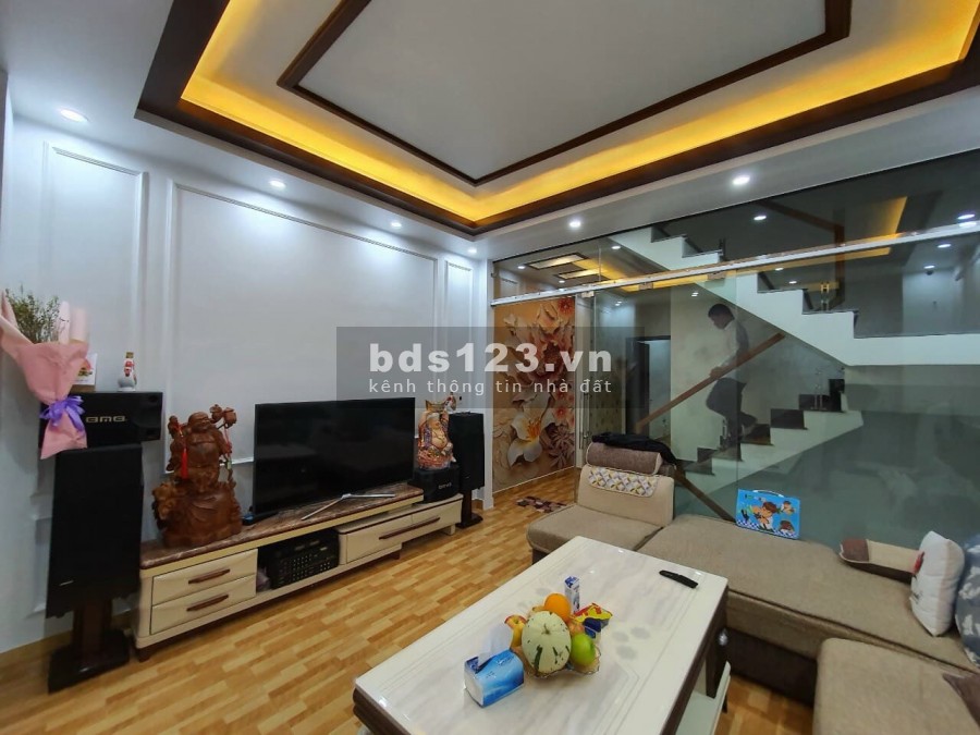 Bán gấp nhà 4 tầng khu Đồng Tâm, Lạch Tray ô tô vào tận nhà