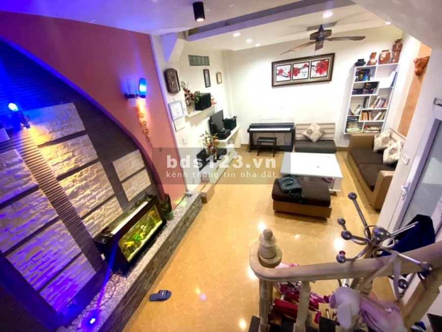 Bán nhà phố Phú Viên, 40m2, 5T đẹp long lanh, mặt tiền 4.2m, gần cầu Chương Dương, 2.9 tỷ