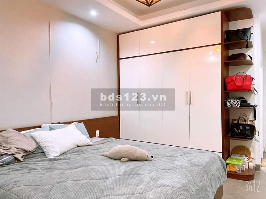 Bán nhà TRUNG PHỤNG 20m ra phố 35m2* 5 tầng Giá 4,25 Tỷ Nội thất hiện đại