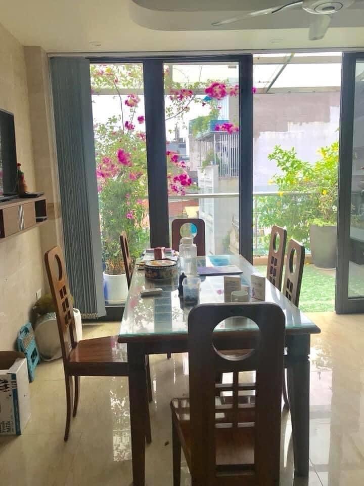 Phố Vip Trần Quang Diệu (49M2) x 8 tầng Thang Máy, Ô tô Tránh, Kinh Doanh, Gara ô tô.