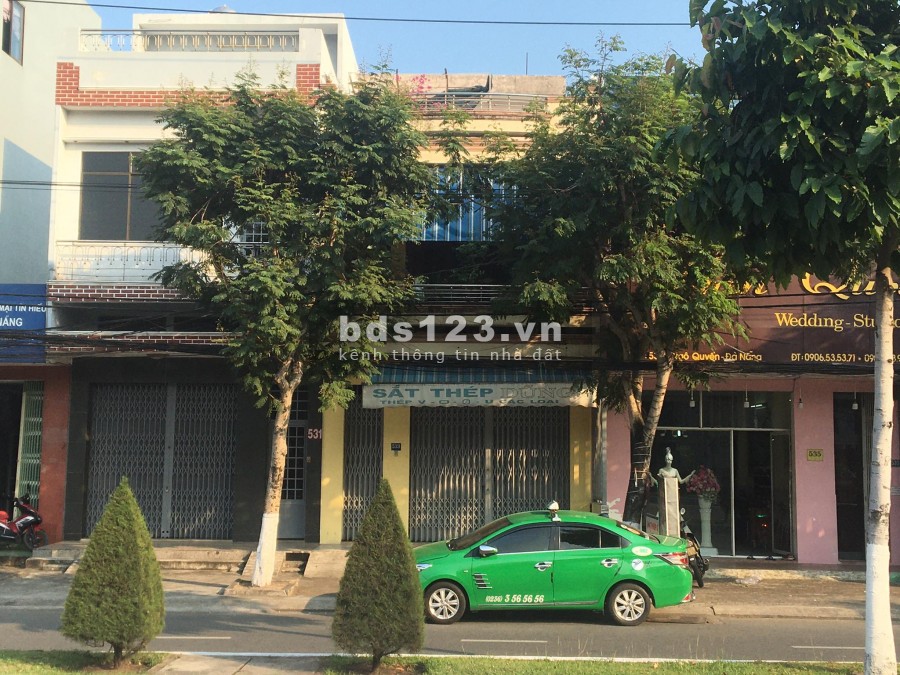 Cần tiền bán gấp nhà mặt phố Ngô Quyền, kinh doanh sầm uất