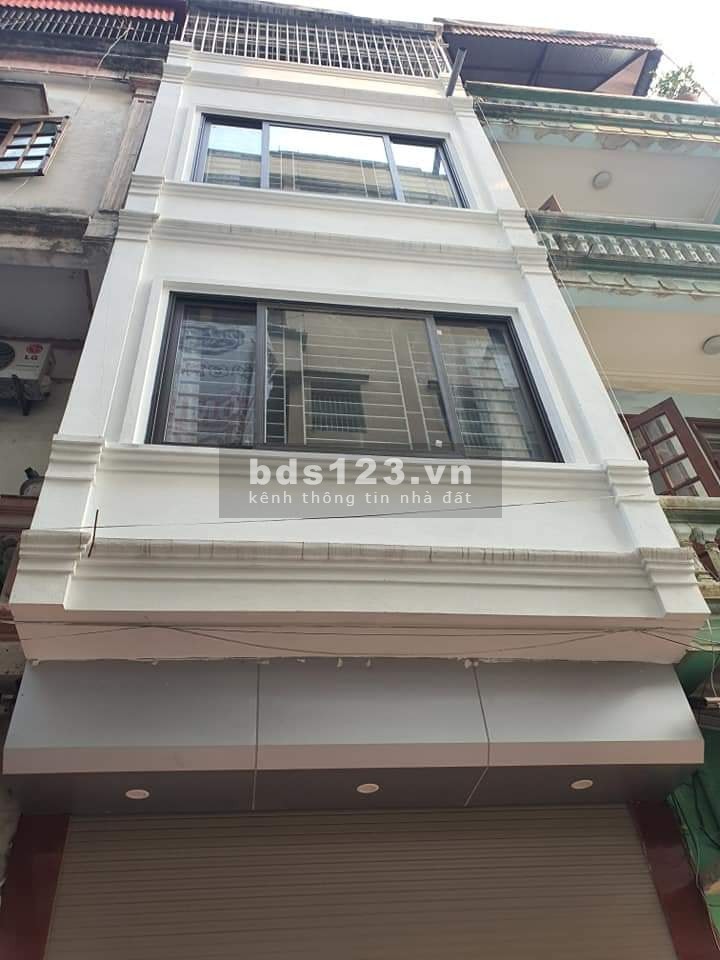 PHÂN LÔ TRUNG KÍNH, Ô TÔ ĐỖ CỬA, KINH DOANH, 44M2 9 TỶ HƠN.
