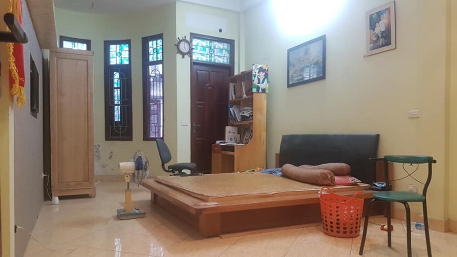 Bán Nhà 73m2, 4 tầng ở mặt ngõ 68 Cầu Giấy, Kinh doanh đỉnh cao, ô tô đỗ cửa