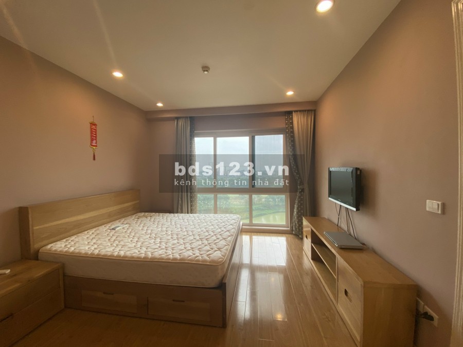 Bán căn hộ đủ đồ 145m2, 3PN tòa P2 Ciputra, view sân golf giá 6 tỷ. LH 0966286718 Ms Lý