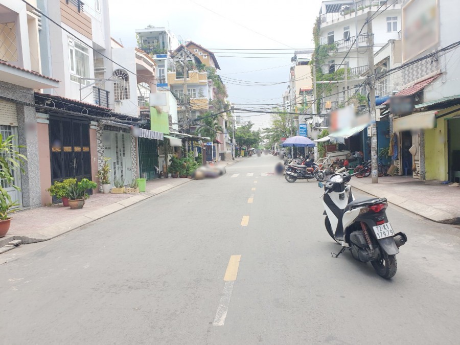 Nhà 44m2, nở hậu, 4 tầng mặt tiền đường Đông Hồ P4 Q8