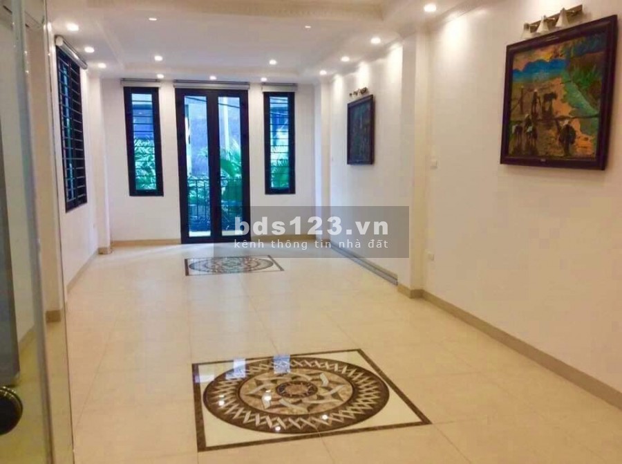 Bán nhà CMT8-Q.10, 45m2, Giá cực tốt. Chỉ 3 tỷ x