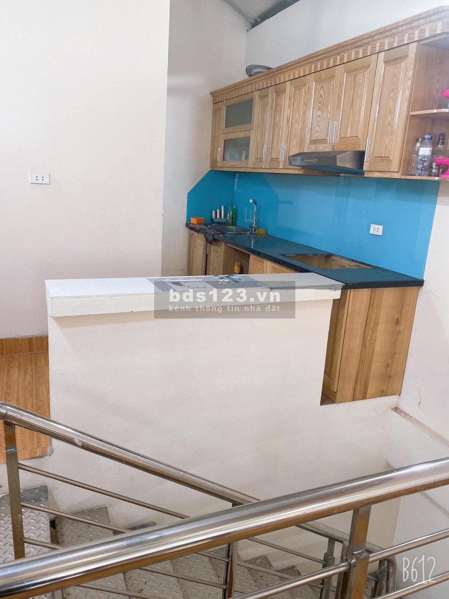 Bán nhà Phân Lô ngõ 421 Hoàng Quốc Việt, Nghĩa Đô 45m*5 Tầng 7PN . Ô tô đỗ cửa 7,7 tỷ 0988296228
