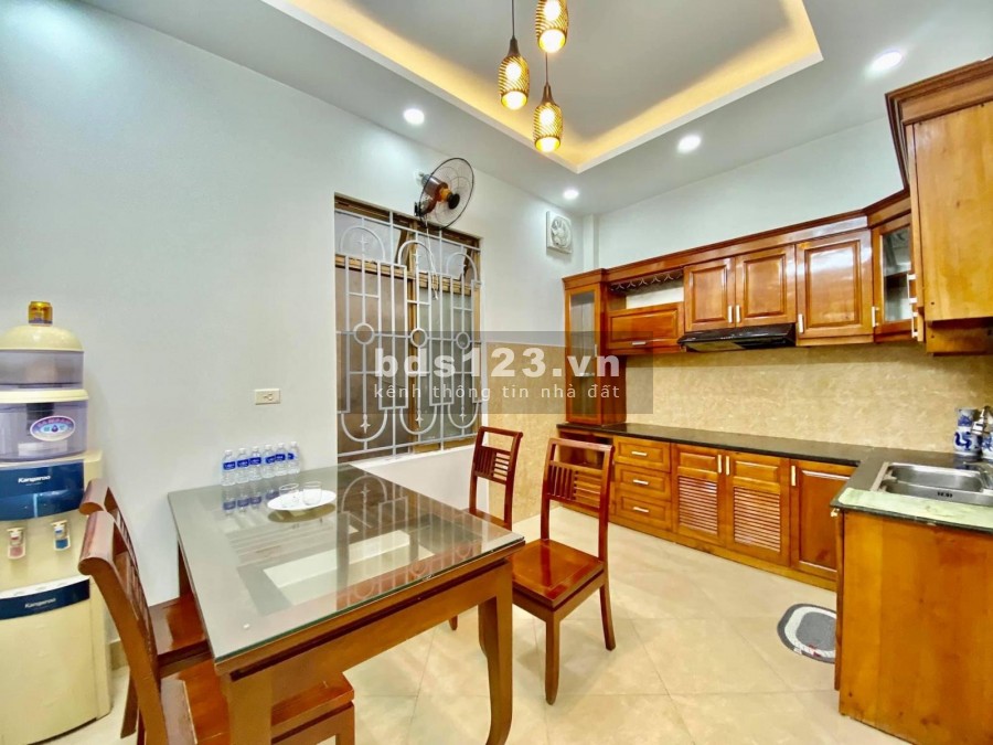 Bán Nhà Thống Nhất GV 73m2, 4,5tỷ, xe tải đỗ, nhà đẹp ở ngay.