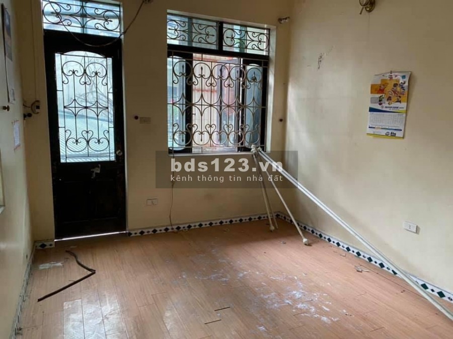 Bán nhà ngõ Nguyễn Văn Cừ, ô tô, ngõ thông phố Ngọc Lâm 29m2, 3 Tầng, Gía 3.2Tỷ