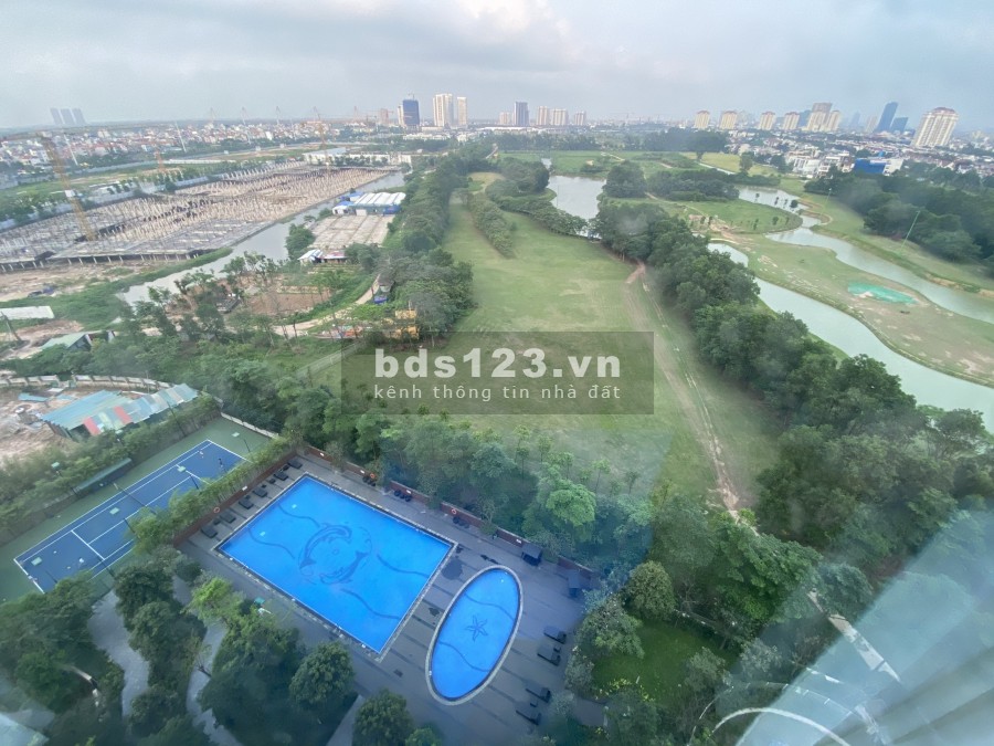 Bán căn hộ đủ đồ 114m2, 3PN tòa L4 Ciputra, view sân golf giá 6 tỷ. LH 0966286718 Ms Lý