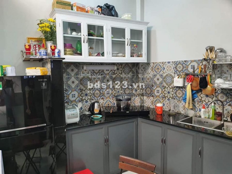 Bán gấp nhà Hẻm xe hơi Nguyễn Quý Anh, Tân Phú, ngang 4m nở hậu 4.5m, 2 Tầng, giá rẻ.
