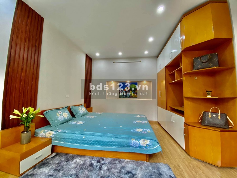 Nhà 5 Tầng Hồ Tùng Mậu, dt 55m2, Lô góc 2 mặt thoáng, Full Nội thất, Giá chỉ 5.95 Tỷ. LH 0961427470
