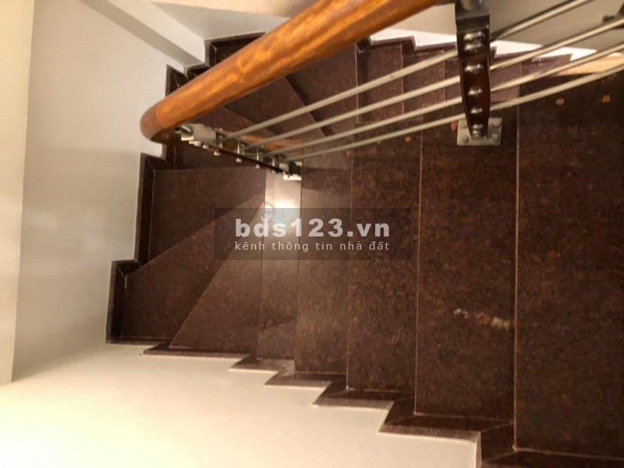 Bán Nhà Siêu Phẩm Láng 34m2x5Tầng Thiết kế hiện đại, Lô Góc, 40m ra Phố.GIá 4.8tỷ