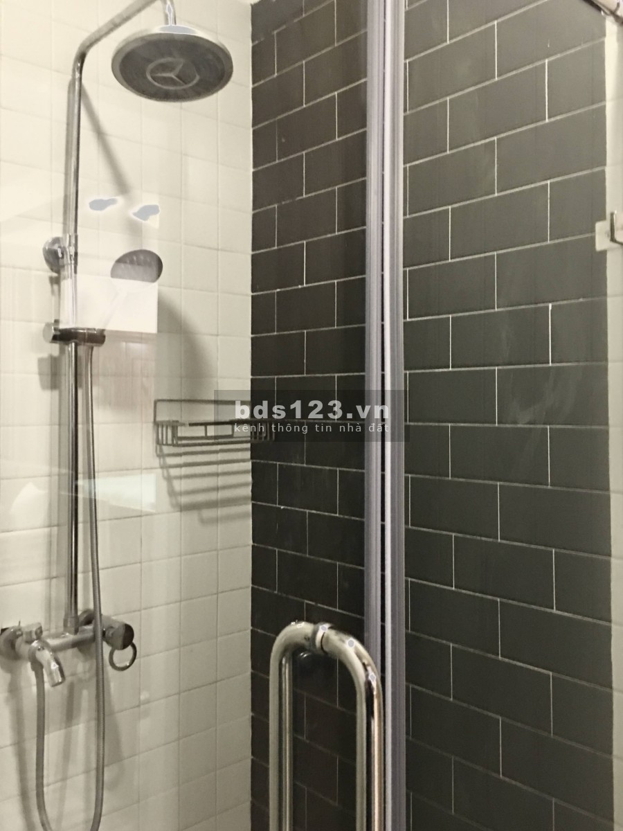 Chính chủ bán nhà mặt hồ tây , lô góc view tuyệt đẹp