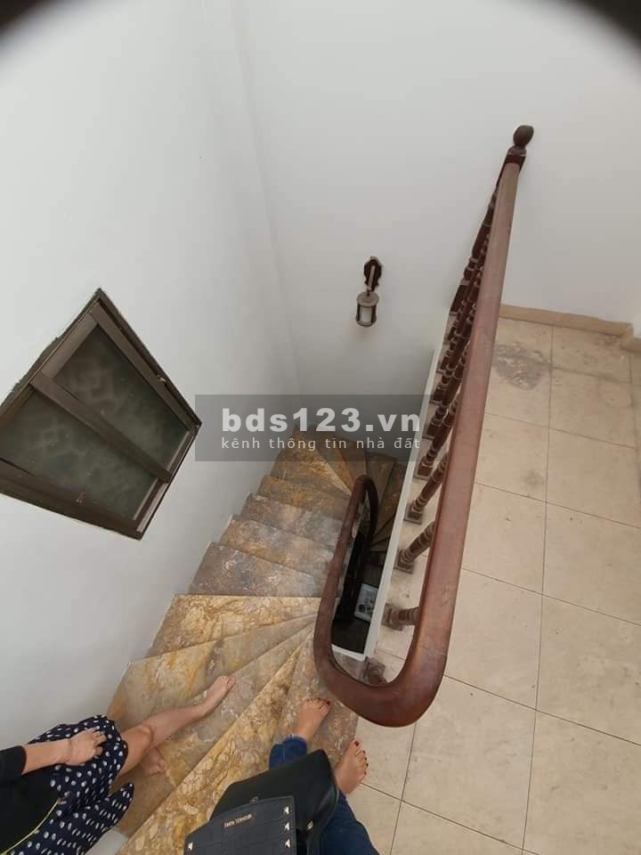 Bán nhà Minh Khai mặt ngõ kinh doanh Spa Nail