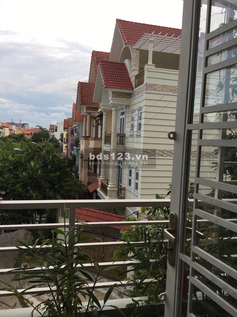 Bán gấp Biệt Thự 8x20m, ngay công viên Cao Lỗ P4Q8
