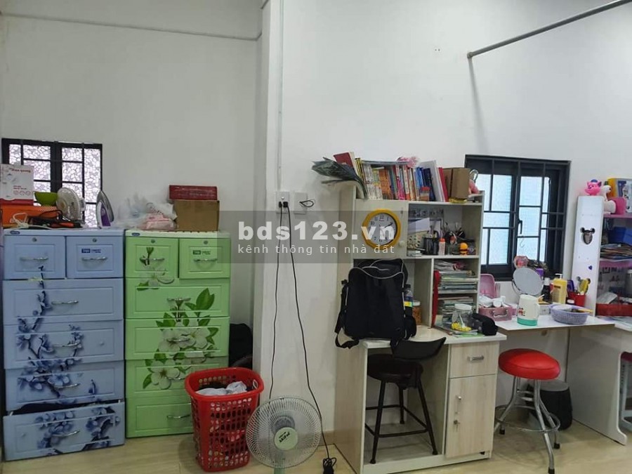 Bán gấp nhà Hẻm xe hơi Nguyễn Quý Anh, Tân Phú, ngang 4m nở hậu 4.5m, 2 Tầng, giá rẻ.