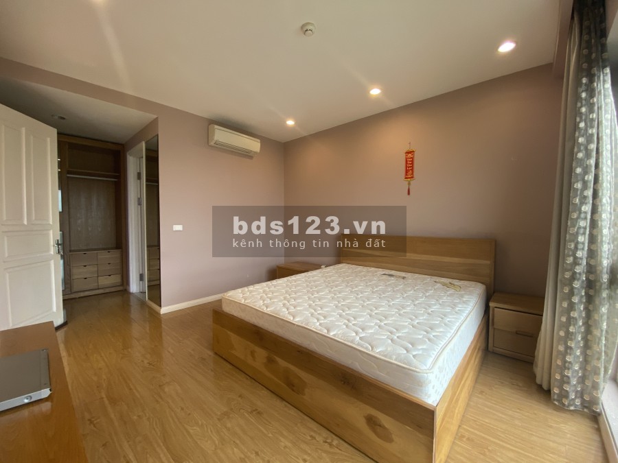 Bán căn hộ đủ đồ 145m2, 3PN tòa P2 Ciputra, view sân golf giá 6 tỷ. LH 0966286718 Ms Lý
