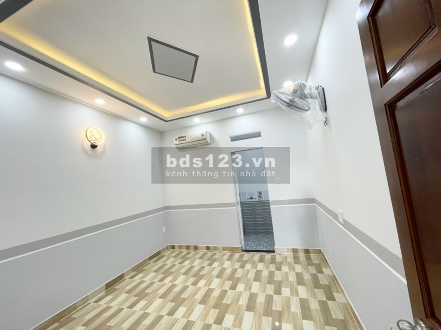 Cần tiền bán gấp nhà HXH Dương Đình Nghệ, P.8, Quận 11