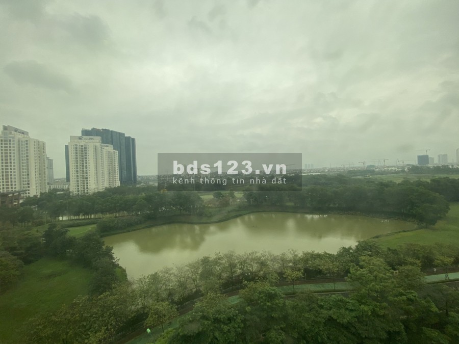 Bán căn hộ đủ đồ 145m2, 3PN tòa P2 Ciputra, view sân golf giá 6 tỷ. LH 0966286718 Ms Lý