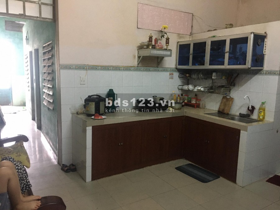 Cần tiền bán gấp nhà mặt phố Ngô Quyền, kinh doanh sầm uất