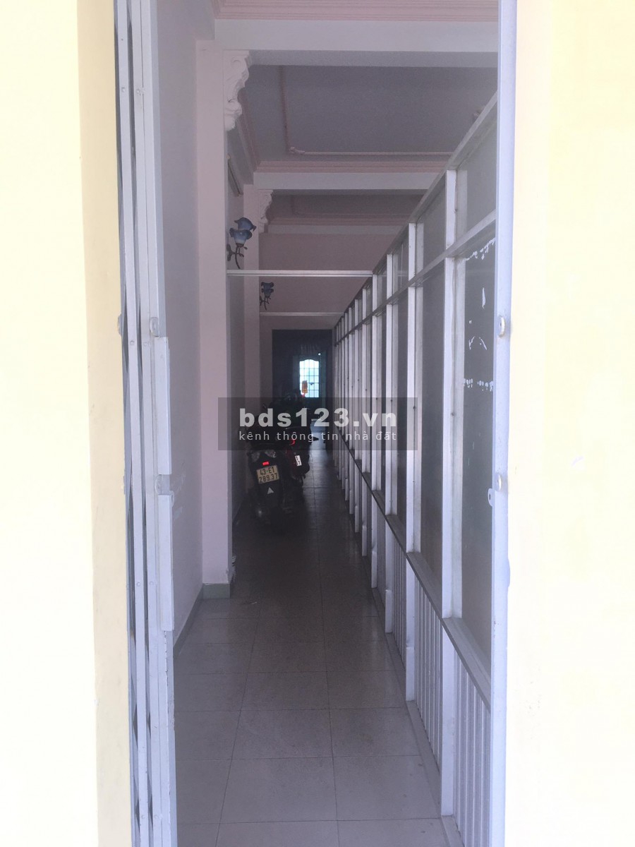 Cần tiền bán gấp nhà mặt phố Ngô Quyền, kinh doanh sầm uất