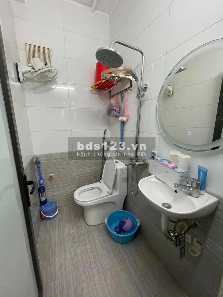 Bán nhà siêu hót bán đảo Linh Đàm 45m2x4 tầng giá 4 tỷ