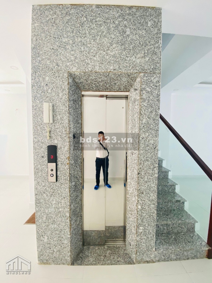 Bán nhà hoàn thiện có thang máy 5x17m, Trệt + 4 lầu trong KDC Vạn Phúc City Thủ Đức