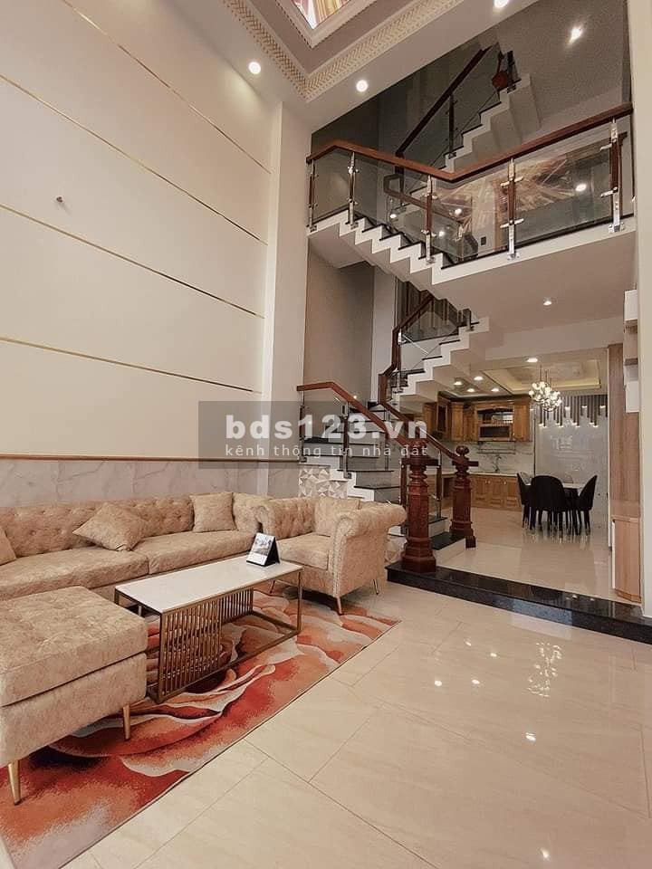Cần bán nhà đường 3/2 Quận 10 35m2 3 tầng 4.6 tỷ - 0798919986