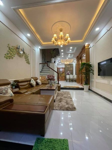 Bán nhà đường Nguyễn Phúc Chu Tân Bình, 4 x 11 - 4 tầng - 5 tỷ 65.