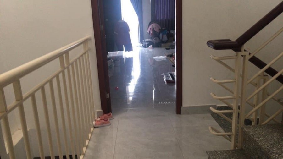 Bán nhà ngay ngã tư bốn xã Tân Phú, HXH, 77m2, 4T, 4PN giá 7.2 tỷ TL