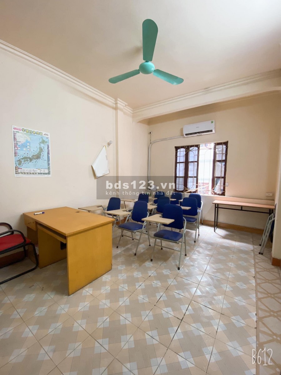 Bán nhà Phân Lô ngõ 421 Hoàng Quốc Việt, Nghĩa Đô 45m*5 Tầng 7PN . Ô tô đỗ cửa 7,7 tỷ 0988296228