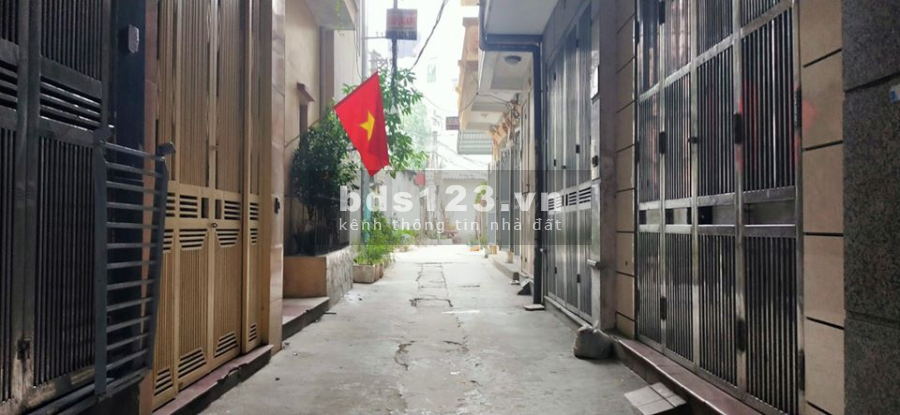 Cần tiền bán nhà, giá 4 tỷ ,có diện tích rộng 40 m2 , vị trí thuận lợi Đường Hoàng Mai, Hà Nội