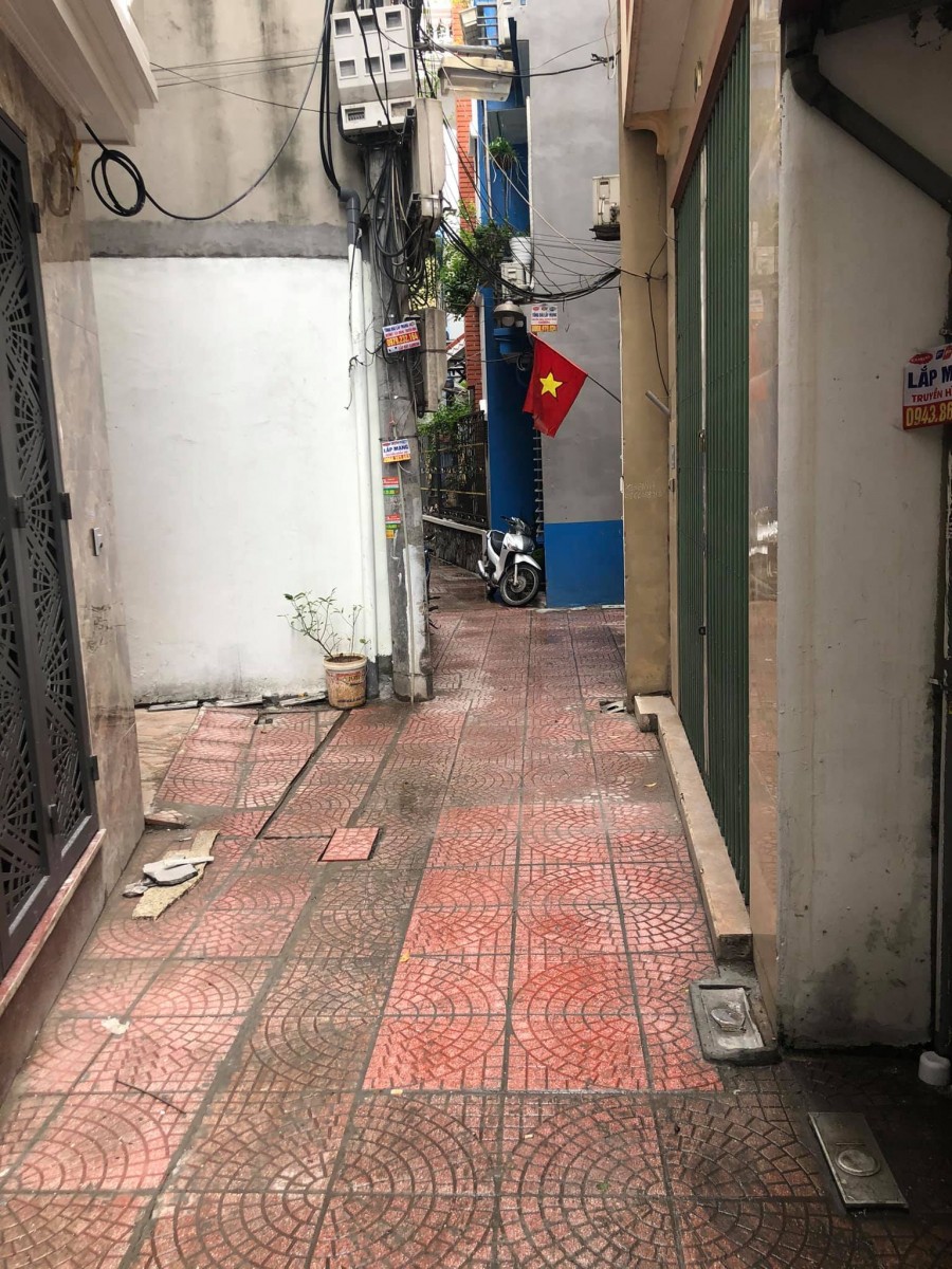 Bán nhà: Định Công Thượng, Hoàng Mai, HN. DT: 31m2*5T, MT: 5m, Giá 3,3 tỷ. LH: Thanh 0977686830