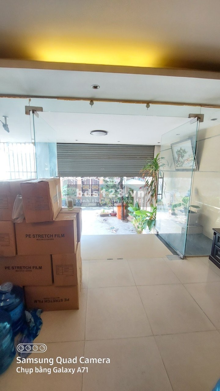 Bán khách sạn đã chuyển qua làm Phòng trọ