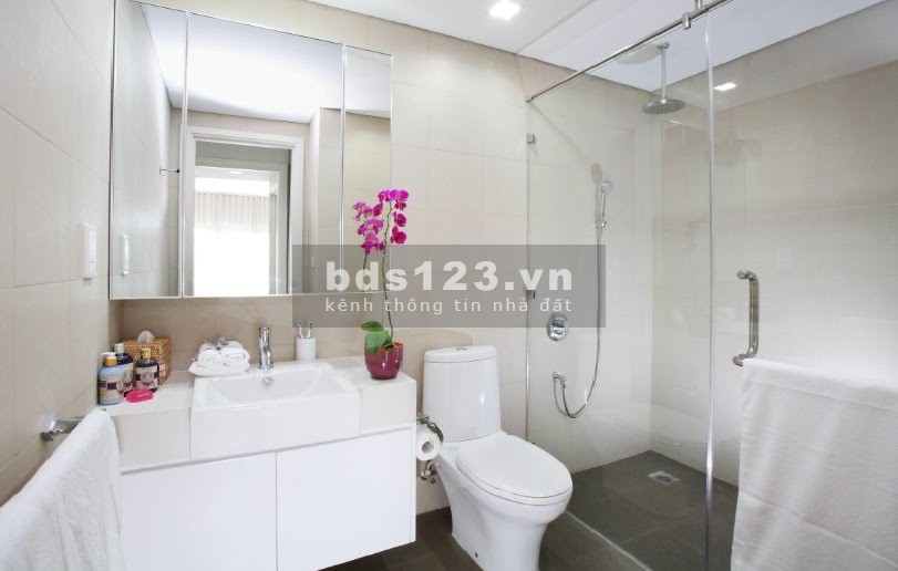 BÁN NHÀ CHIẾN THẮNG THOÁNG TRƯỚC SAU Ô TÔ DỪNG ĐỖ 24/24 KINH DOANH THUẬN TIỆN