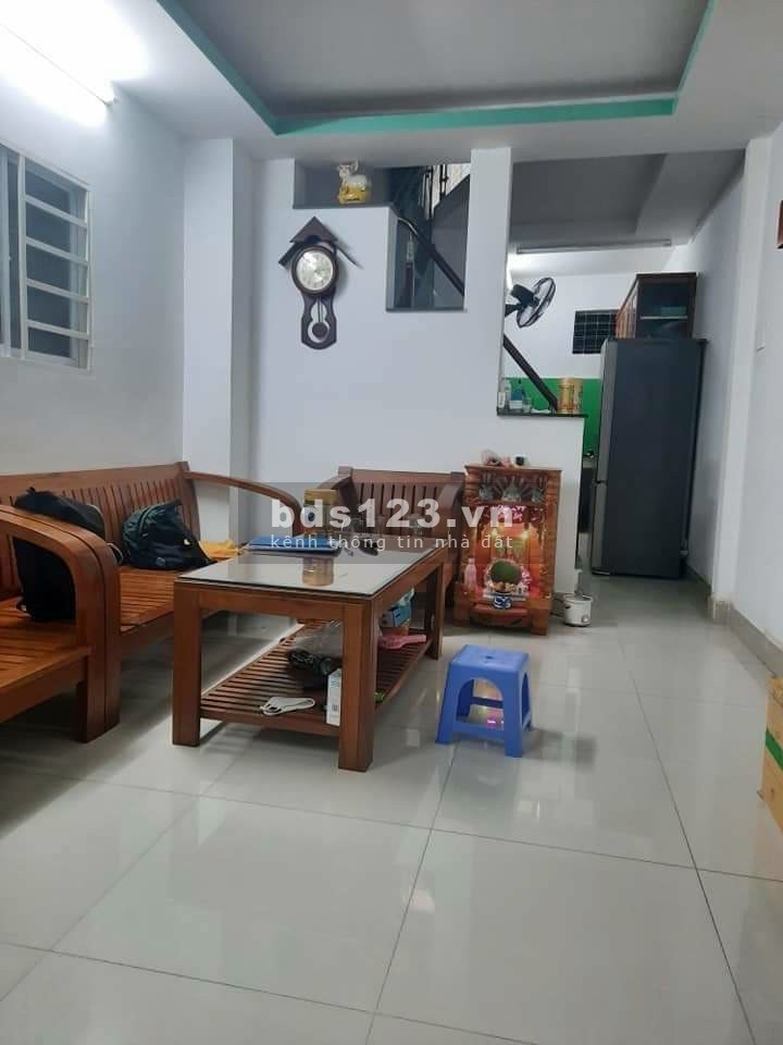 Nhà Tân Bình mặt hẻm 3m cách mặt tiền 10m giá nhỉnh 2.6 tỷ.